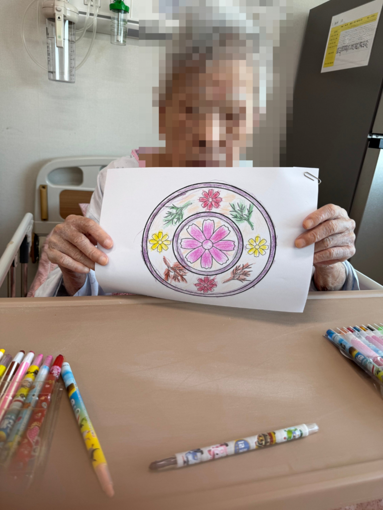 세종요양병원 미술활동프로그램 실시(25/10/27~10/31) 첨부이미지 : KakaoTalk_20251101_092128398_05.jpg