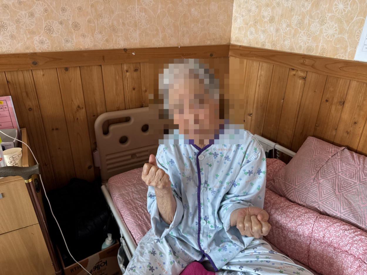 세종요양병원 신체활동 프로그램 실시(25/11/03~11/06) 첨부이미지 : KakaoTalk_20251105_111123331_06.jpg