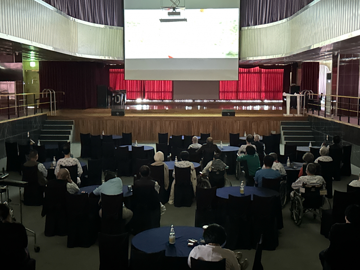 세종요양병원 영화상영 프로그램 실시(25/11/15) 첨부이미지 : KakaoTalk_20251115_102942540_17.jpg