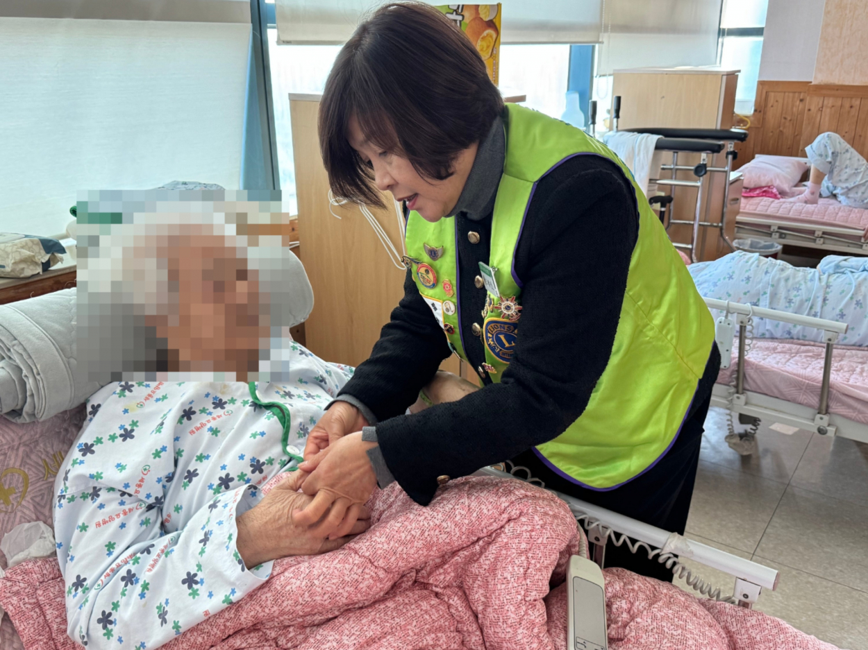 세종요양병원 네일아트 서비스 실시(25/11/26) 첨부이미지 : KakaoTalk_20251126_161759509_13.jpg