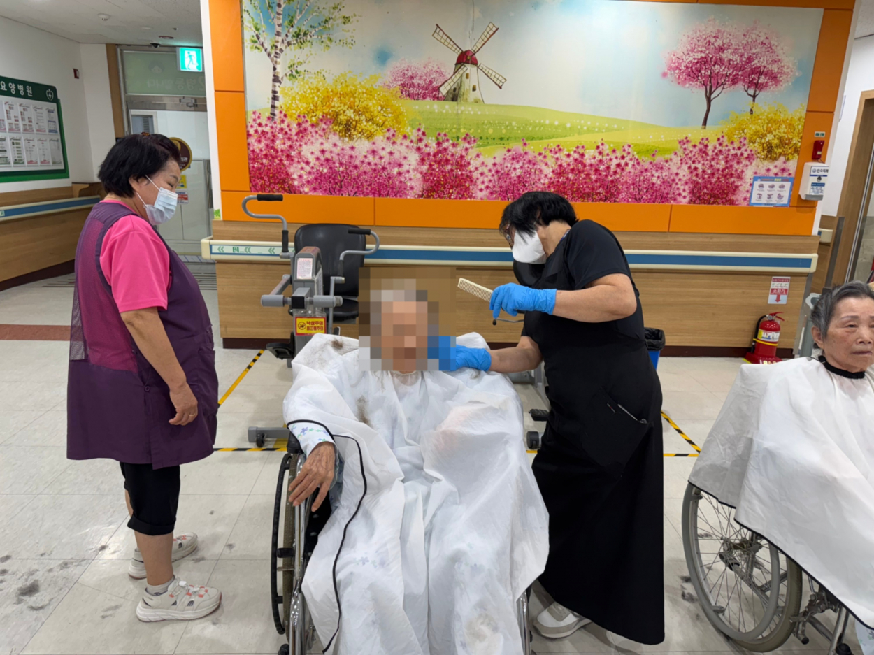 세종요양병원 이미용 실시(25/11/28) 첨부이미지 : KakaoTalk_20251128_171733345_09.jpg