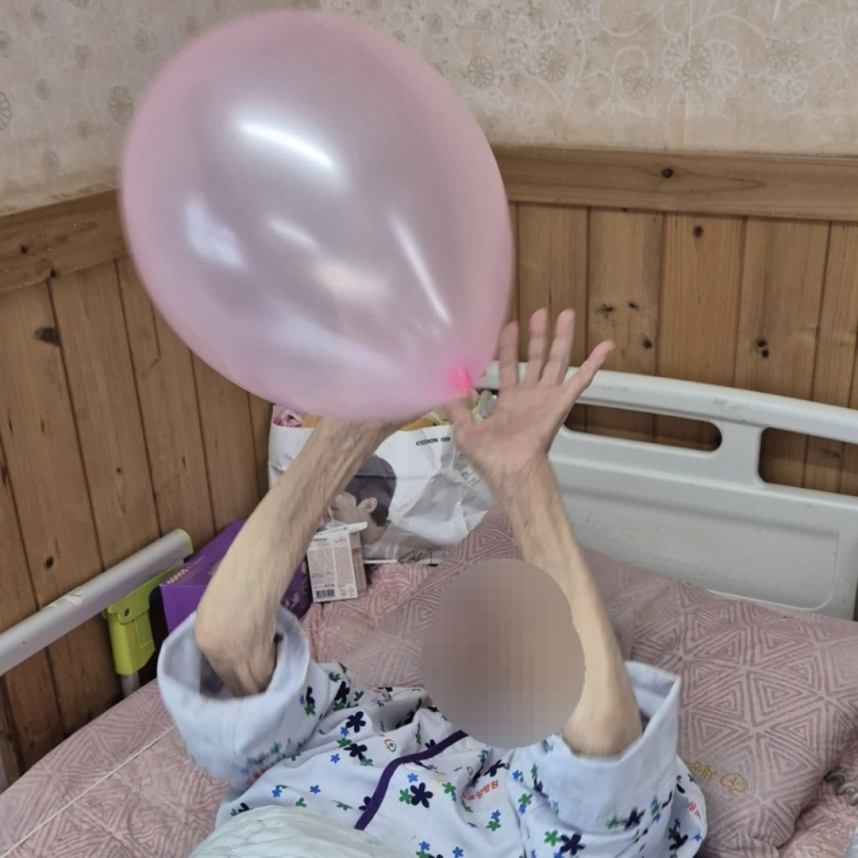 세종요양병원 신체활동프로그램 실시(25/12/29~26/01/02) 첨부이미지 : KakaoTalk_20260103_091035692_03.jpg