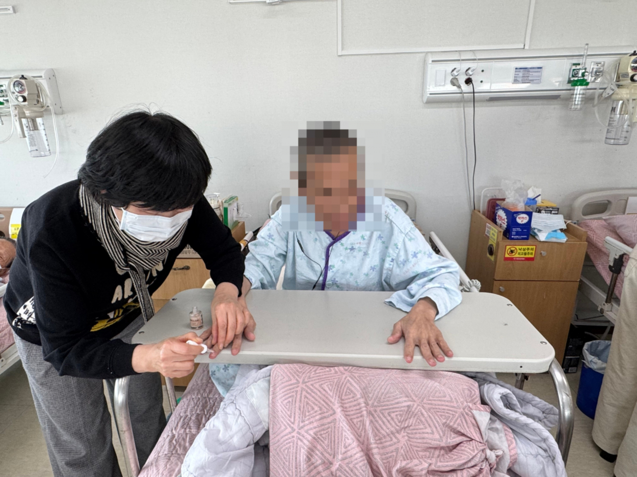 세종요양병원 네일아트 서비스 실시(26/01/07) 첨부이미지 : KakaoTalk_20260107_154909935_13 (1).jpg