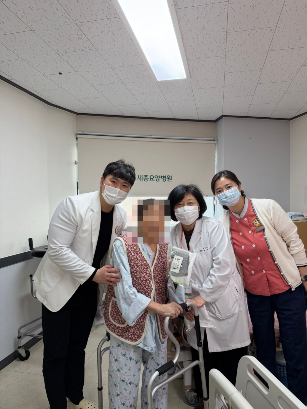 세종요양병원 설 맞이 병동 선물 전달(26/02/13) 첨부이미지 : KakaoTalk_20260213_091944868_03.jpg