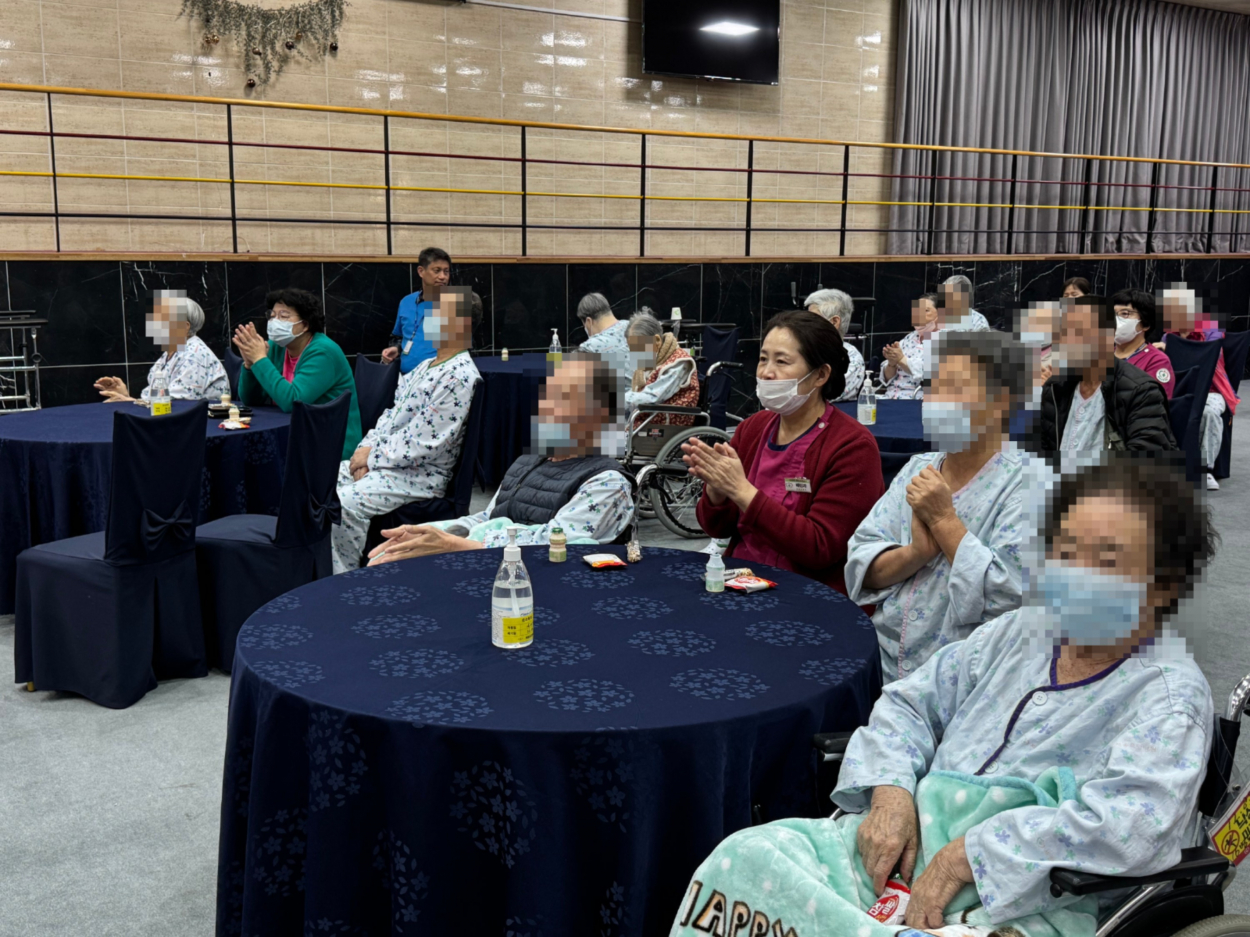 세종요양병원 26년도 2월 생신잔치(26/02/19) 첨부이미지 : KakaoTalk_20260219_163603553 (1).jpg