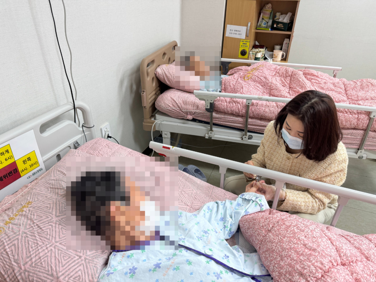 세종요양병원 네일아트 서비스 (26/02/11) 첨부이미지 : KakaoTalk_20260312_093923609_21.jpg