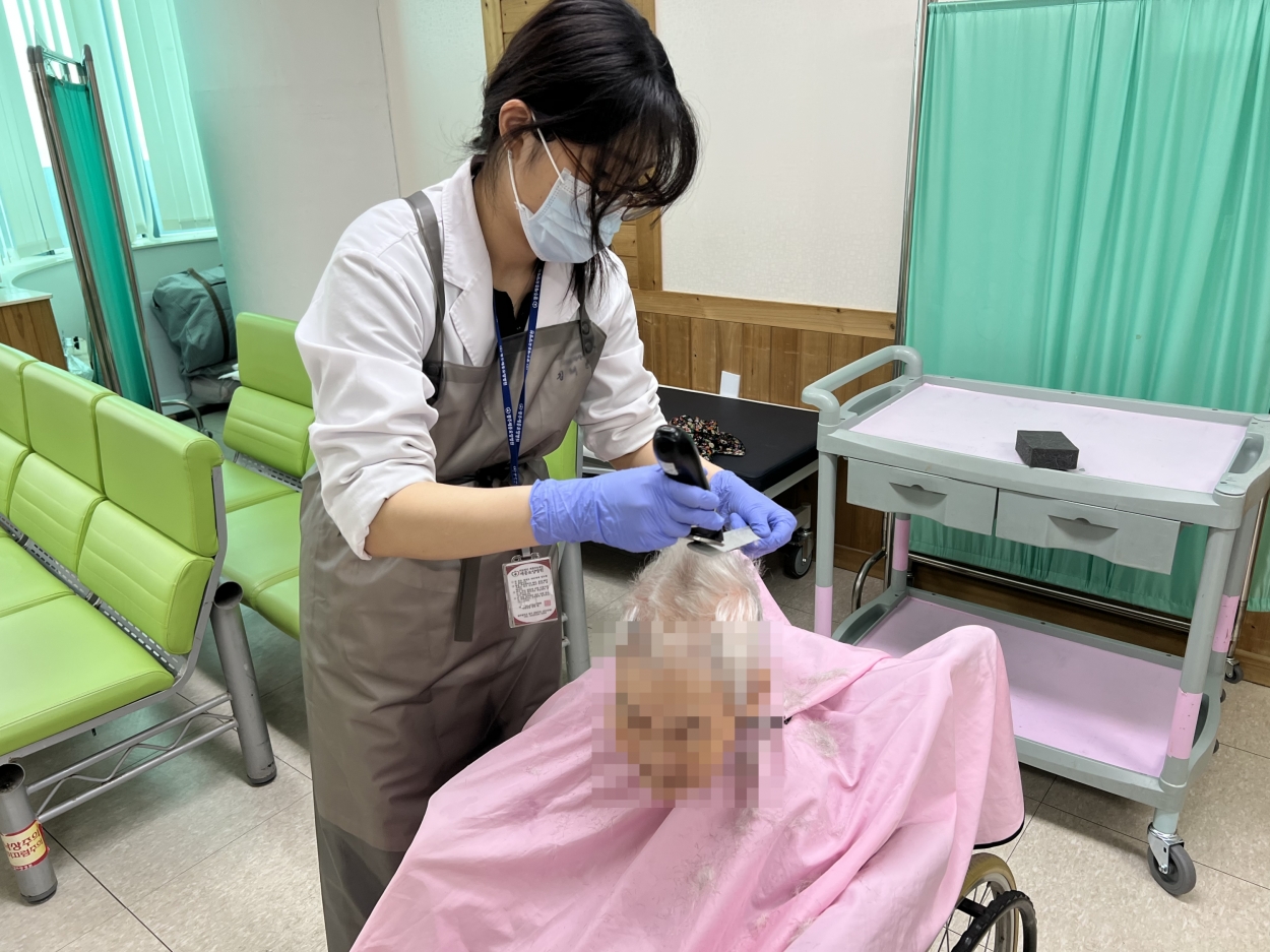 세종요양병원 이미용 서비스 실시(26/04/13~04/17) 첨부이미지 : 4월 이미용 -5.png