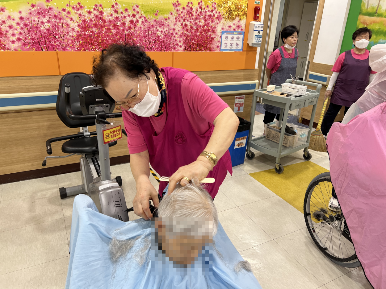 세종요양병원 이미용 서비스 실시(26/04/20~04/24) 첨부이미지 : 이미용1.png
