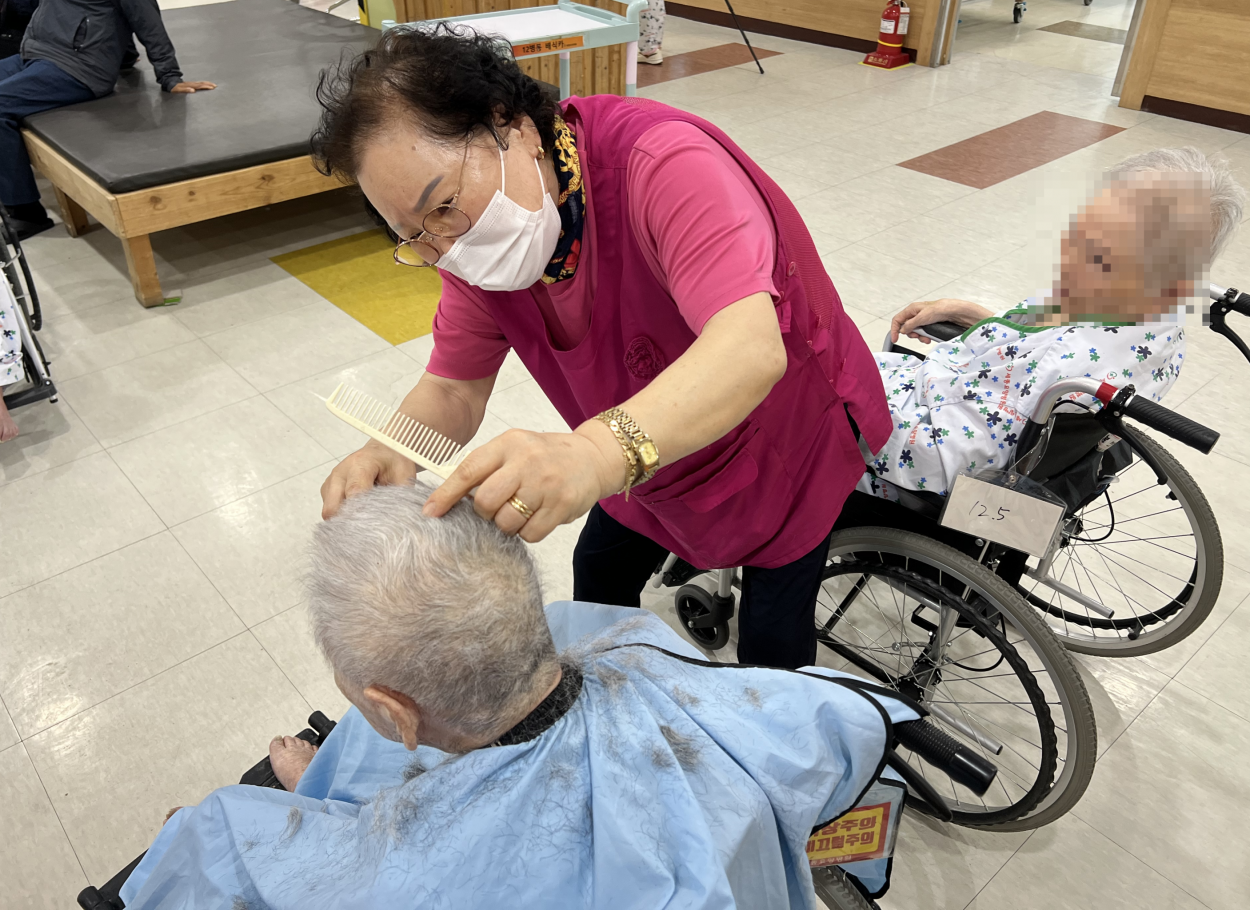 세종요양병원 이미용 서비스 실시(26/04/20~04/24) 첨부이미지 : 이미용2.png