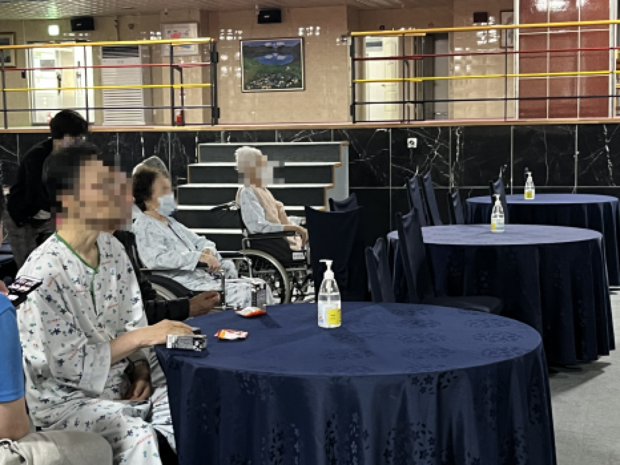 세종요양병원 영화 상영 프로그램  실시(26/04/24) 첨부이미지 : 영화상영2.png