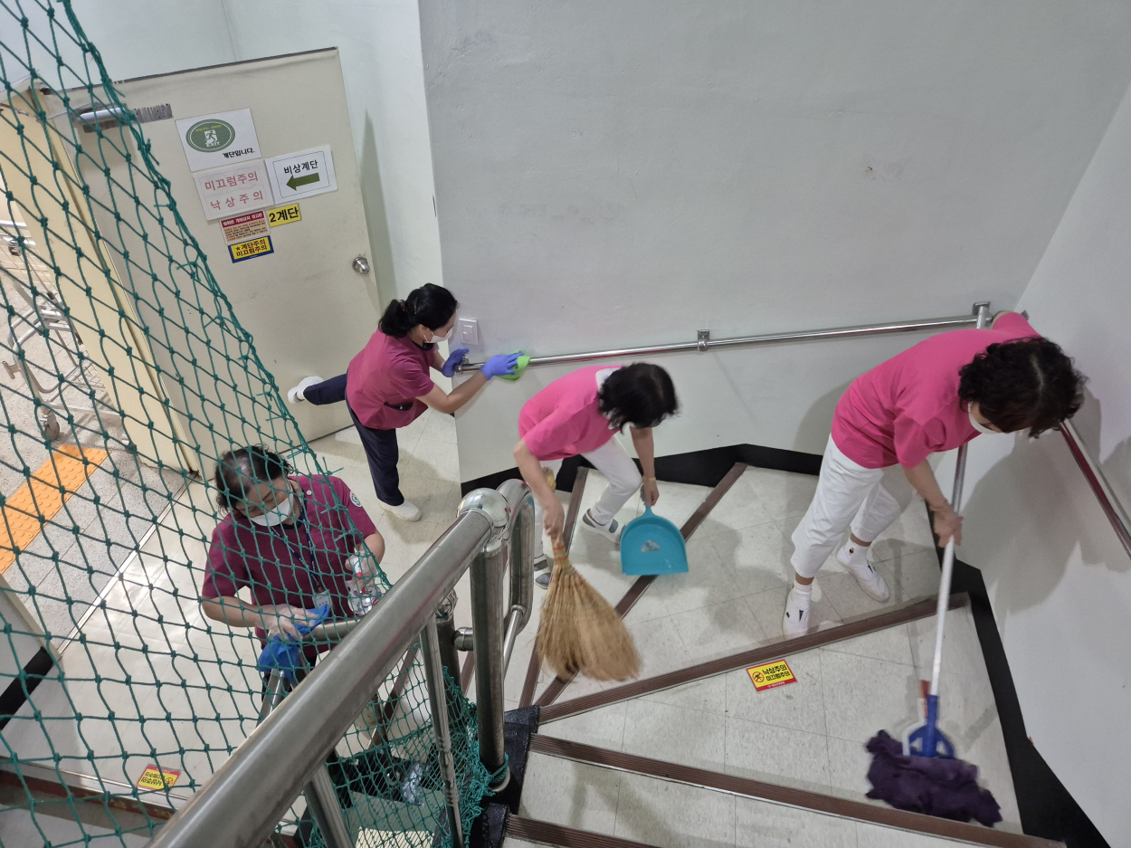 세종요양병원 대청소 실시(25/10/31) 첨부이미지 : KakaoTalk_20251031_130210545.jpg