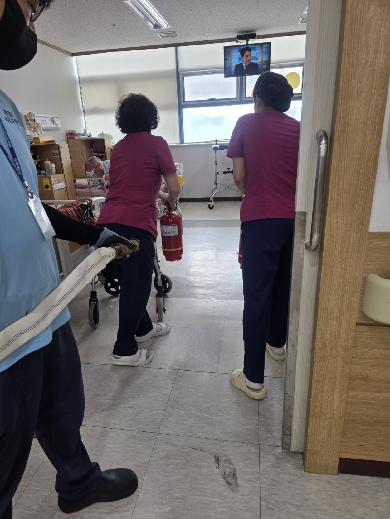 세종요양병원 소방훈련 실시(25/12/04) 첨부이미지 : KakaoTalk_20251204_141315440_01.jpg