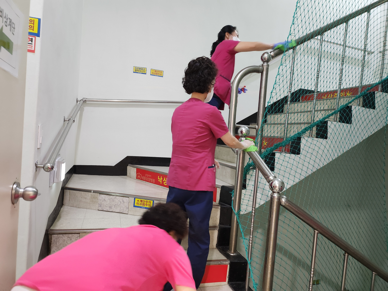 세종요양병원 금요대청소 실시(25/12/05) 첨부이미지 : KakaoTalk_20251205_141342988_03.jpg