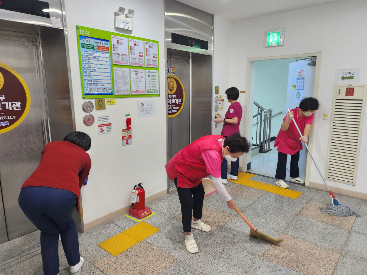 세종요양병원 금요대청소 실시(25/12/26) 첨부이미지 : KakaoTalk_20251226_143833845.jpg