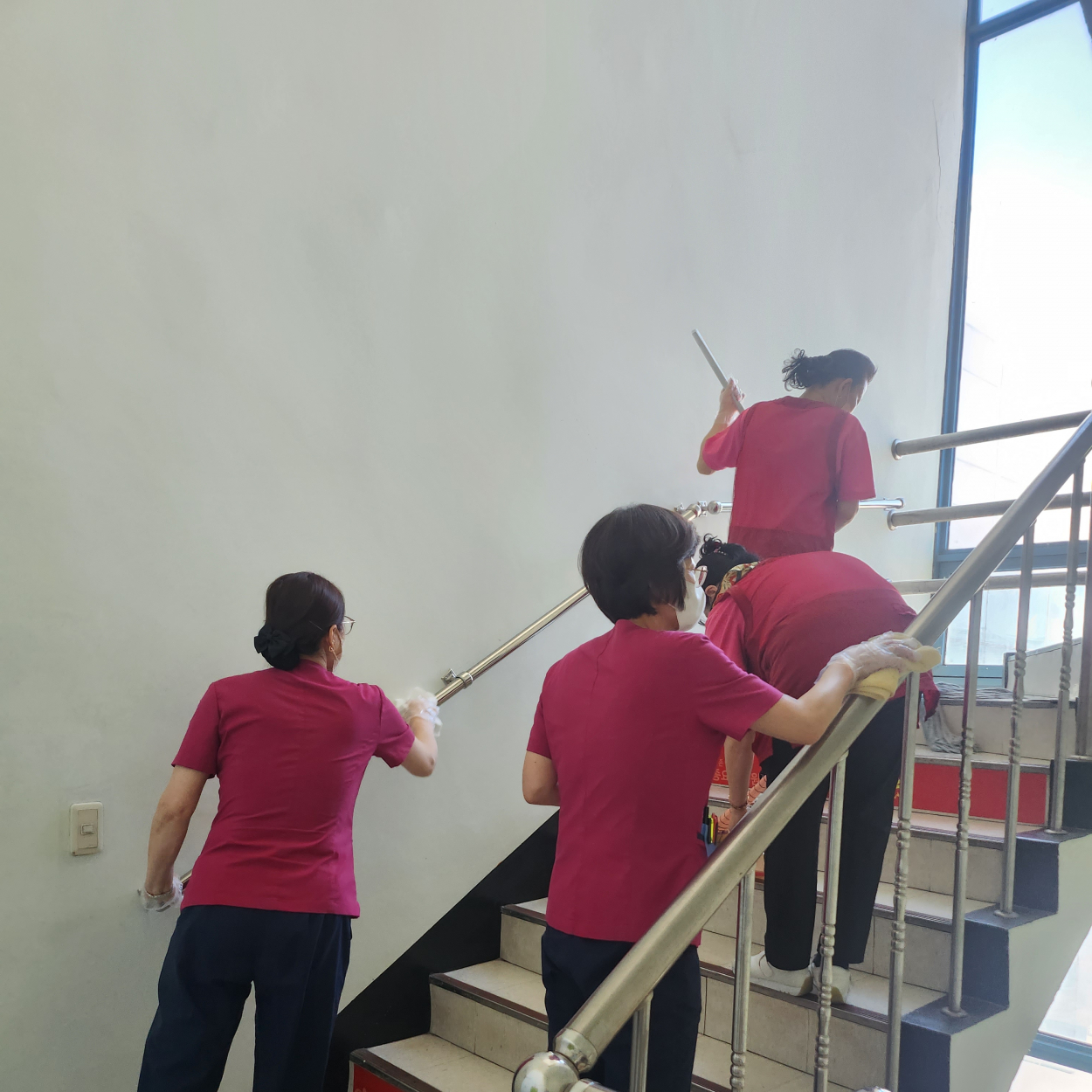 세종요양병원 금요 대청소 실시(26/01/02) 첨부이미지 : KakaoTalk_20260102_135112010.jpg