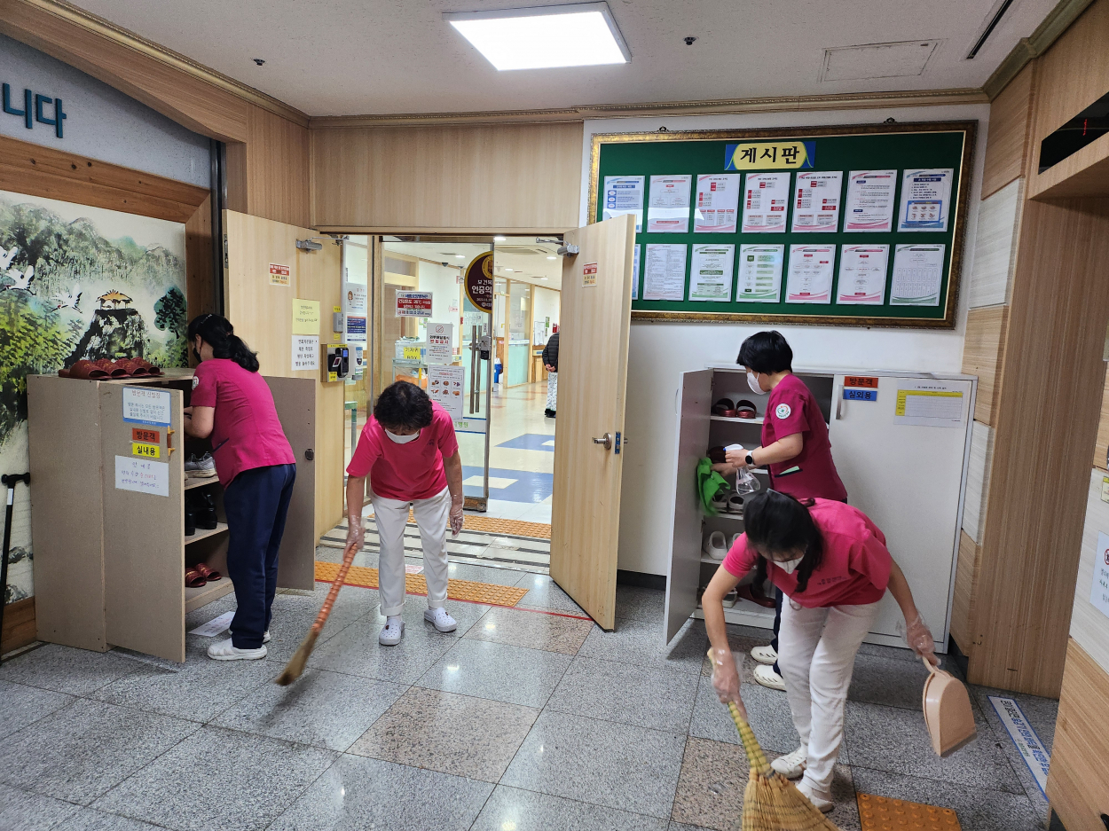 세종요양병원 금요 대청소 실시(26/01/30) 첨부이미지 : KakaoTalk_20260130_152135578_01.jpg
