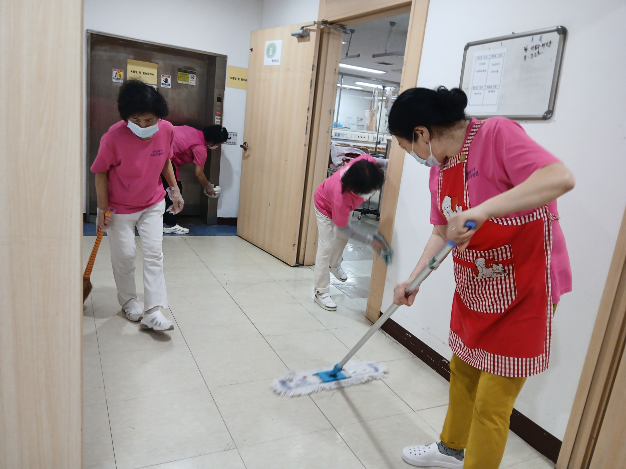 세종요양병원 금요 대청소 실시(26/03/06) 첨부이미지 : KakaoTalk_20260306_134501403_02.jpg