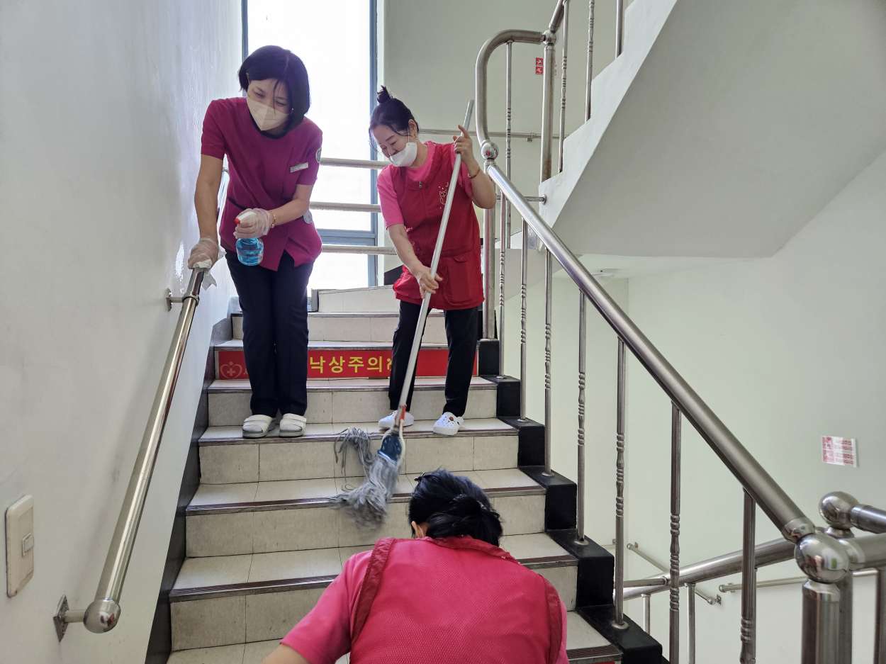 세종요양병원 금요 대청소 실시(26/03/13) 첨부이미지 : KakaoTalk_20260313_141032836_01 (1).jpg