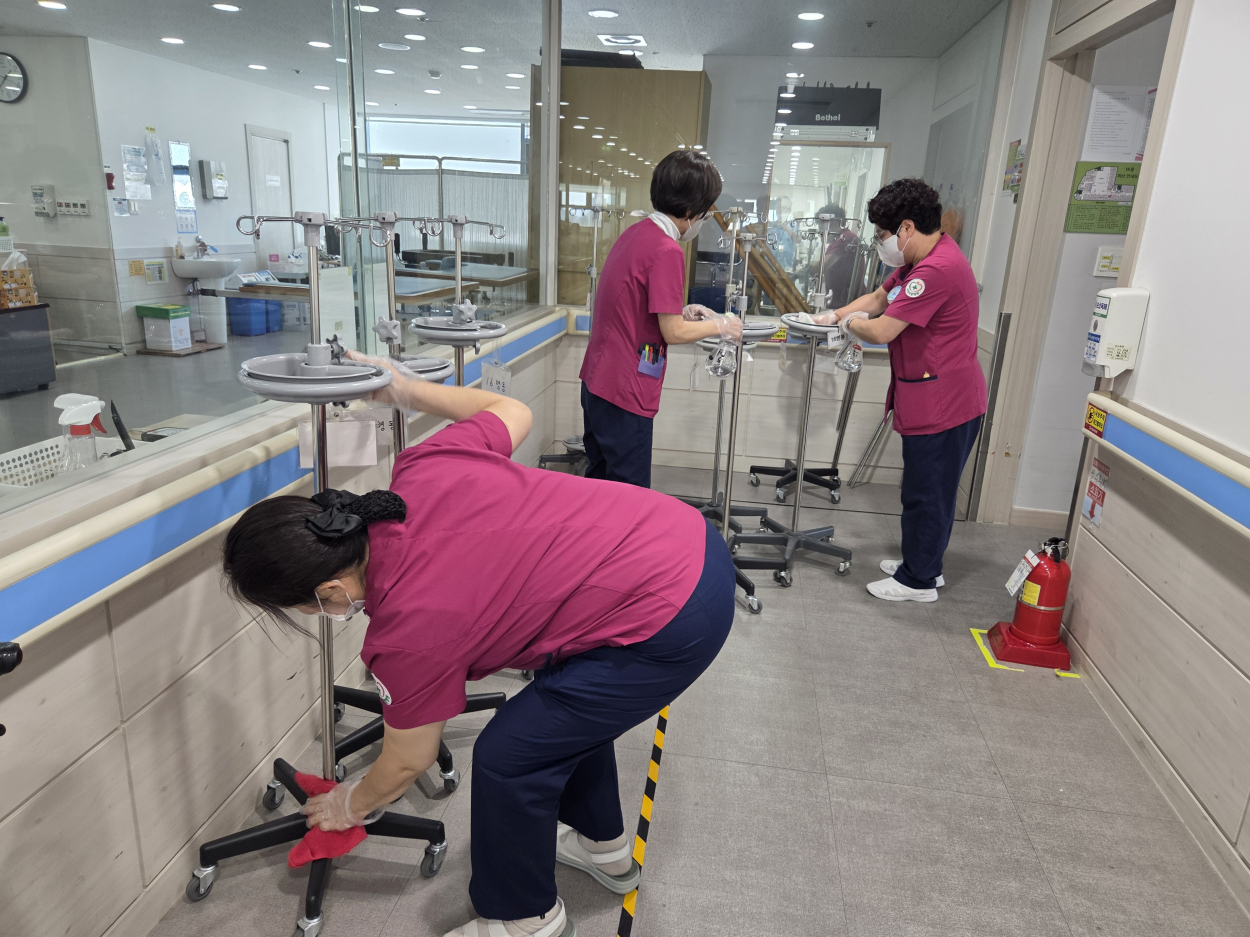 세종요양병원 금요 대청소 실시(26/03/20) 첨부이미지 : KakaoTalk_20260320_140329458_02.jpg